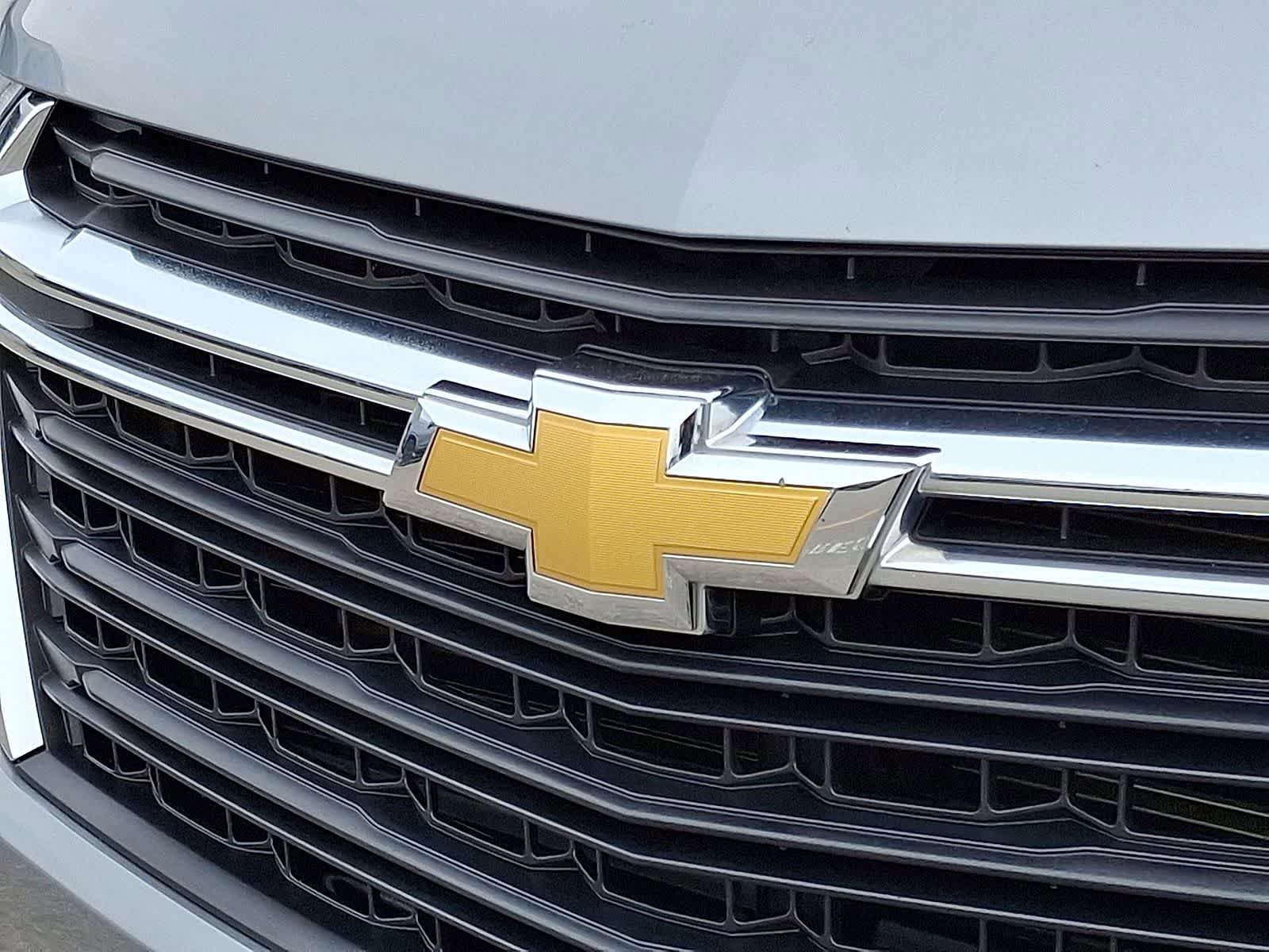 Used 2023 Chevrolet Traverse LS FWD image 35