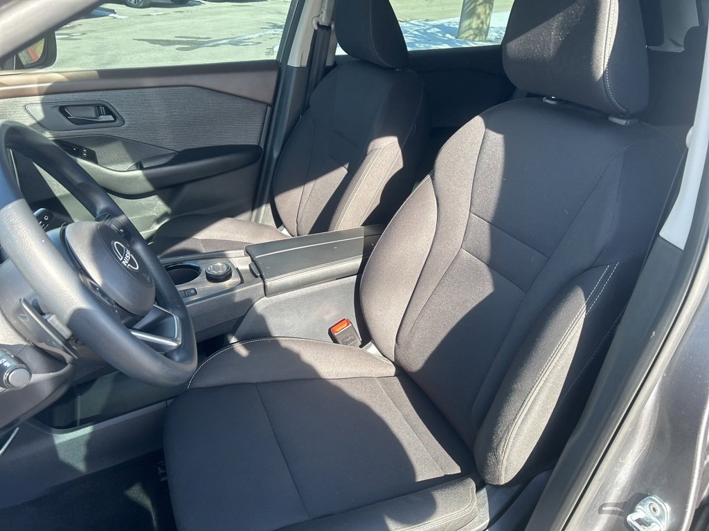 Used 2023 Nissan Rogue S image 22