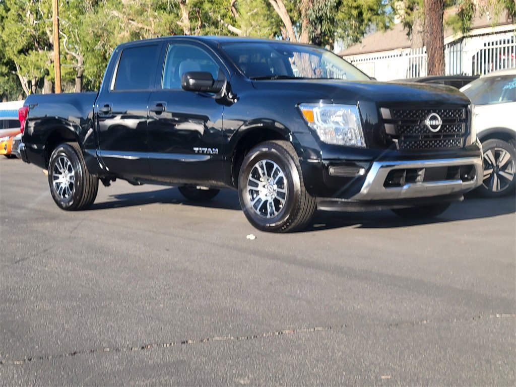 Used 2023 Nissan Titan SV image 31