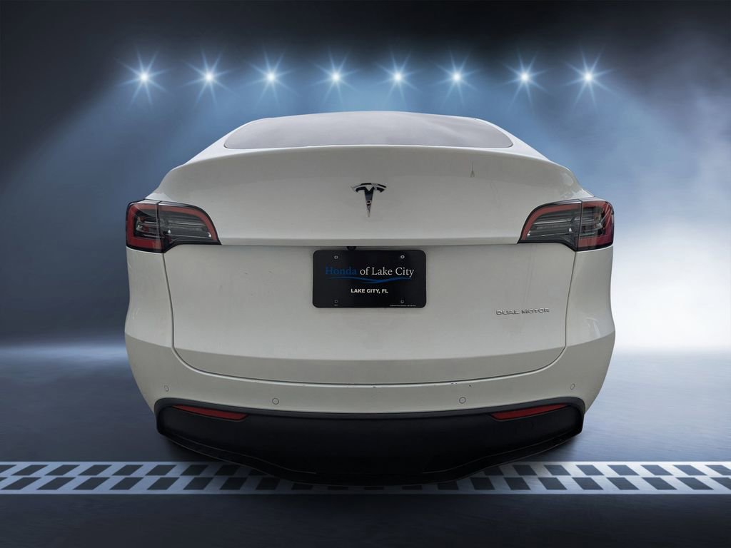 Used 2022 Tesla Model Y Long Range AWD/4WD image 4