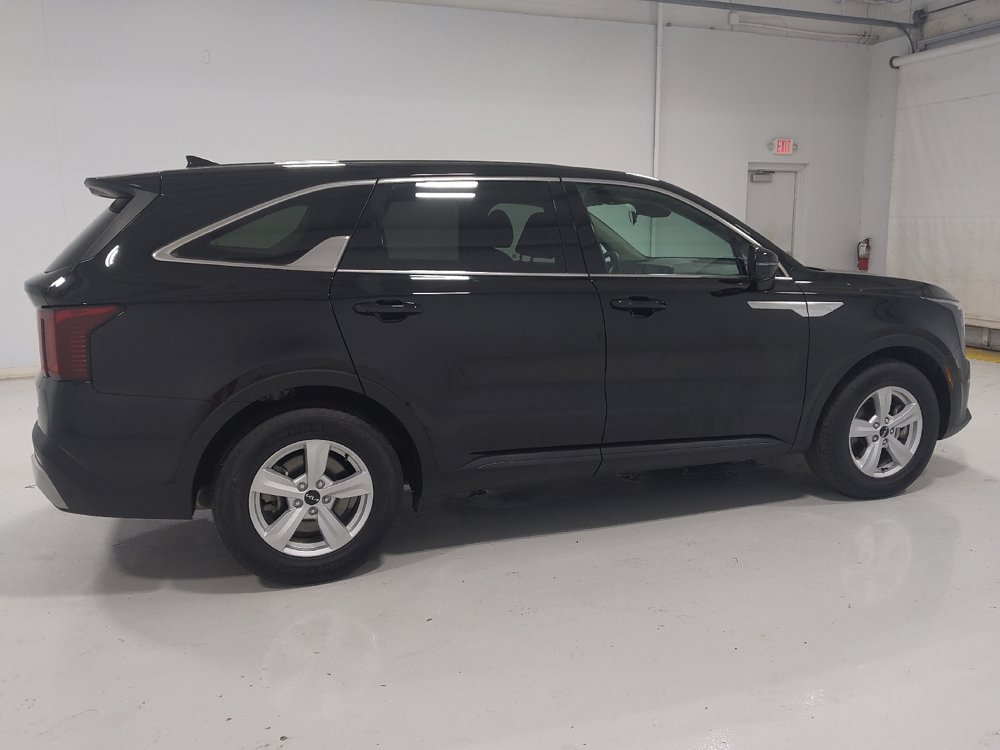 Used 2024 Kia Sorento LX FWD image 10