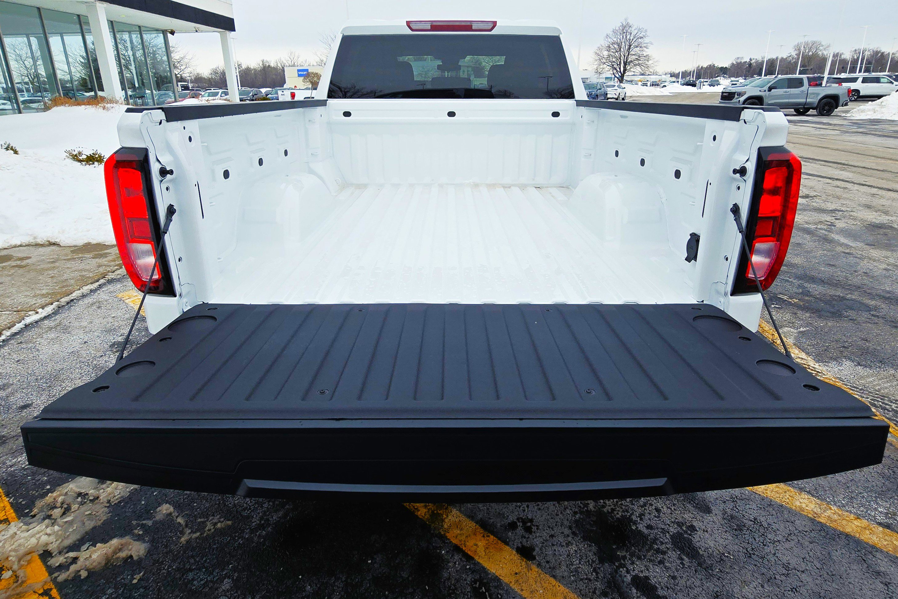 New 2026 GMC Sierra 1500 SLE w/ X31 Off-Road Package image 8