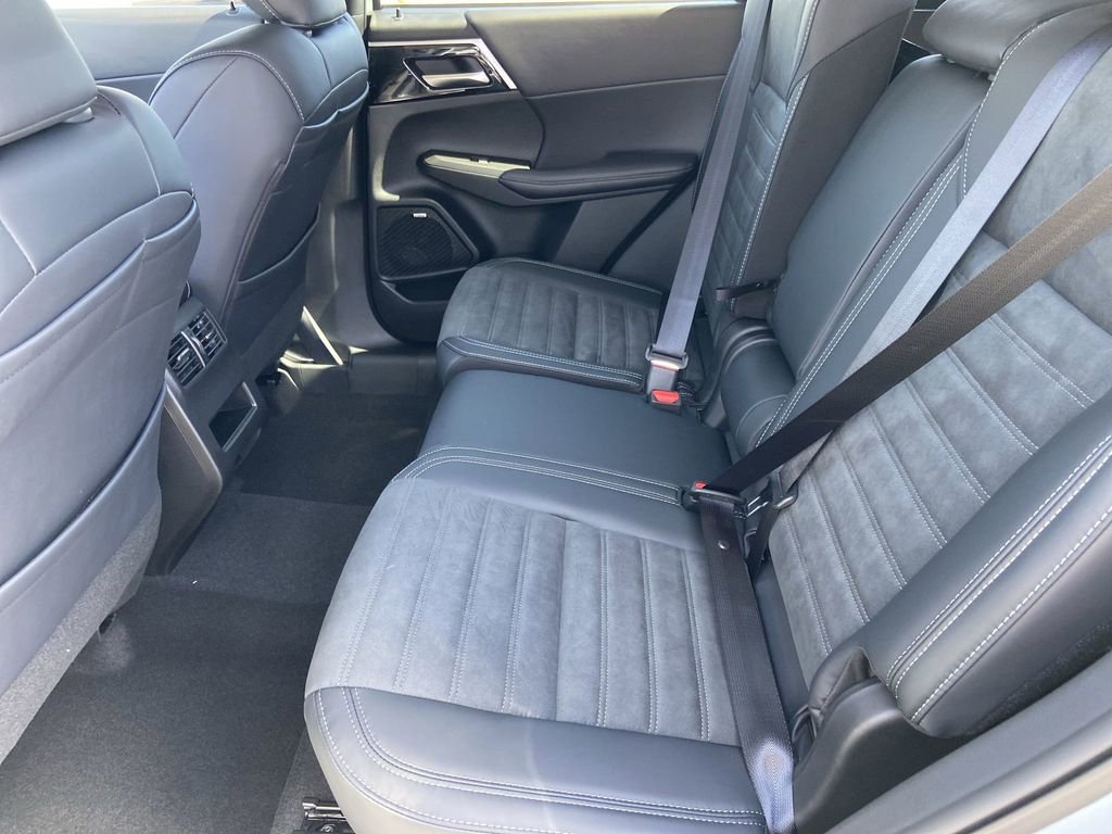 New 2026 Mitsubishi Outlander SE AWD/4WD image 21