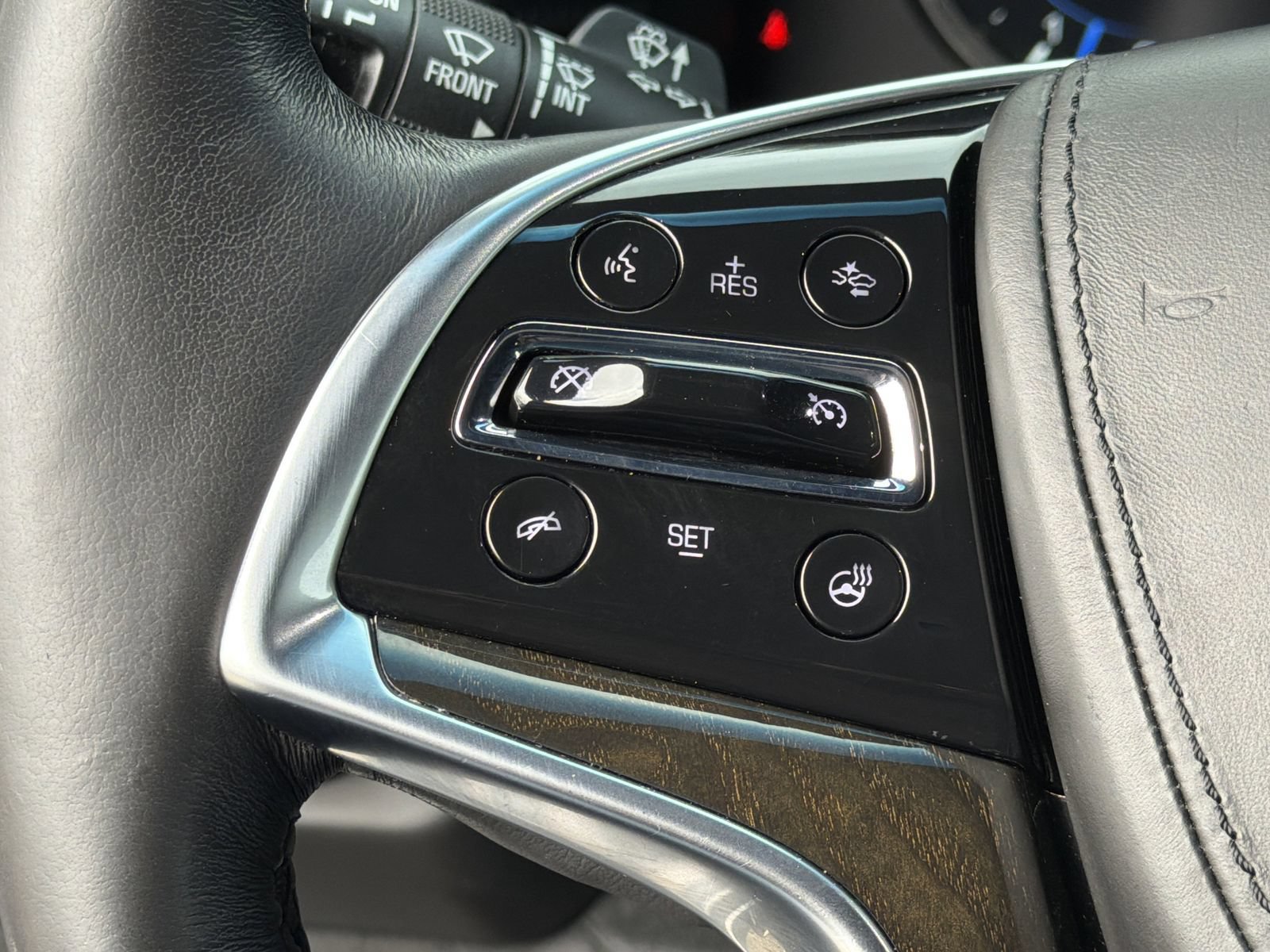 Used 2017 Cadillac Escalade Platinum AWD/4WD image 14