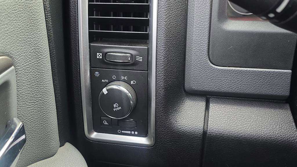 Used 2016 RAM 1500 Big Horn AWD/4WD image 19