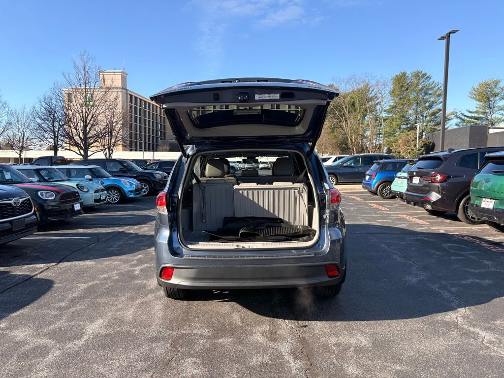 Used 2019 Toyota Highlander XLE image 10