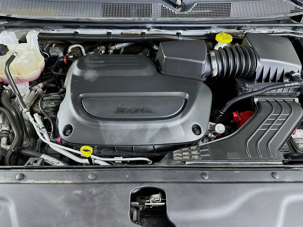 Certified 2024 Chrysler Pacifica Touring-L FWD image 40