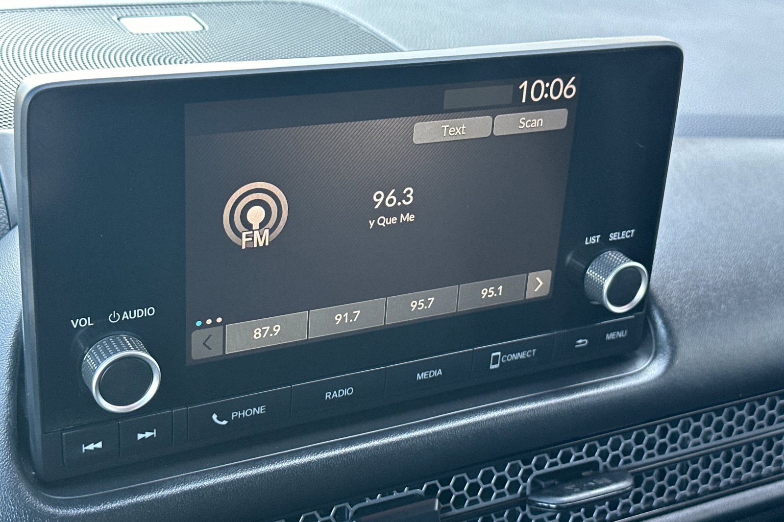 Used 2023 Honda HR-V Sport image 18