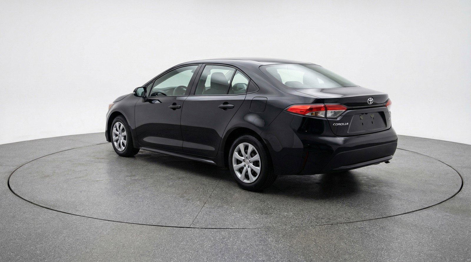 Used 2025 Toyota Corolla LE image 6