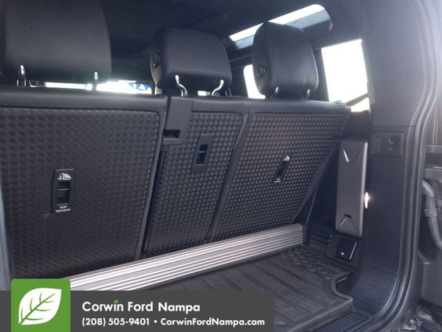 Used 2021 Land Rover Defender 90 X-Dynamic S image 28