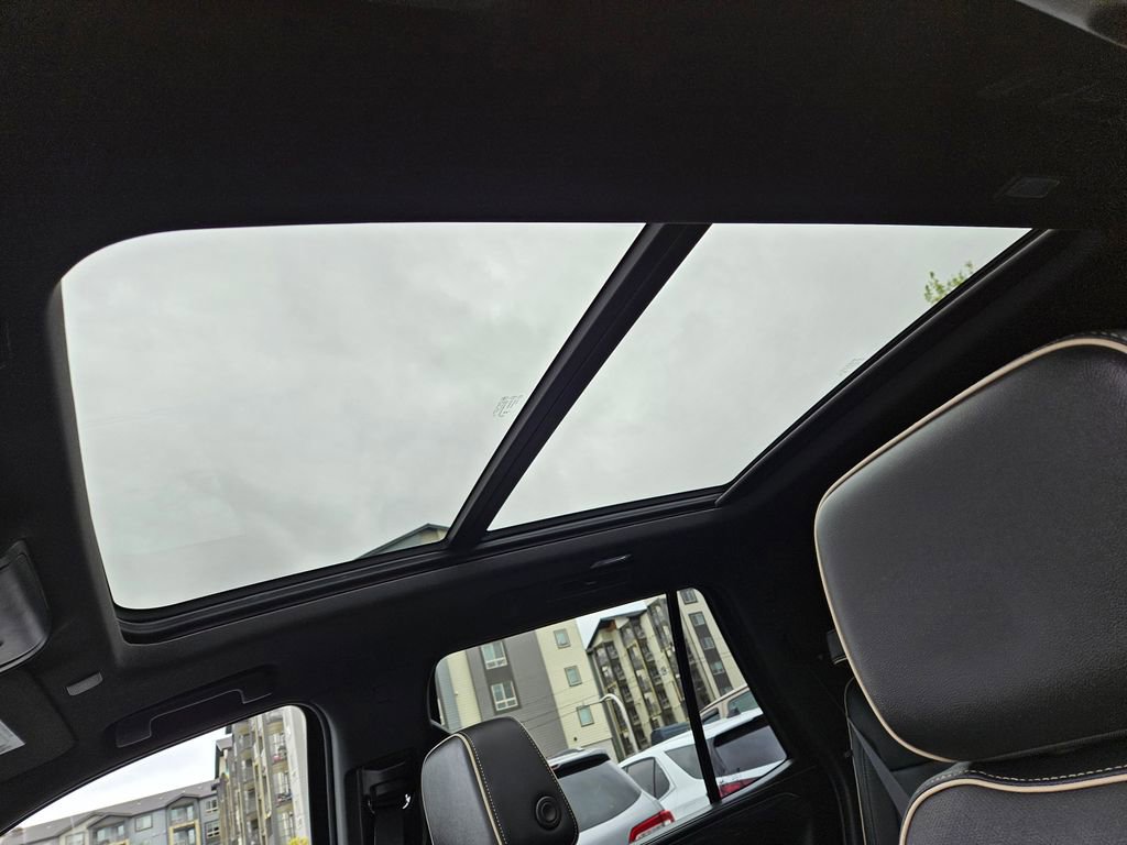 Used 2023 GMC Yukon SLT image 25