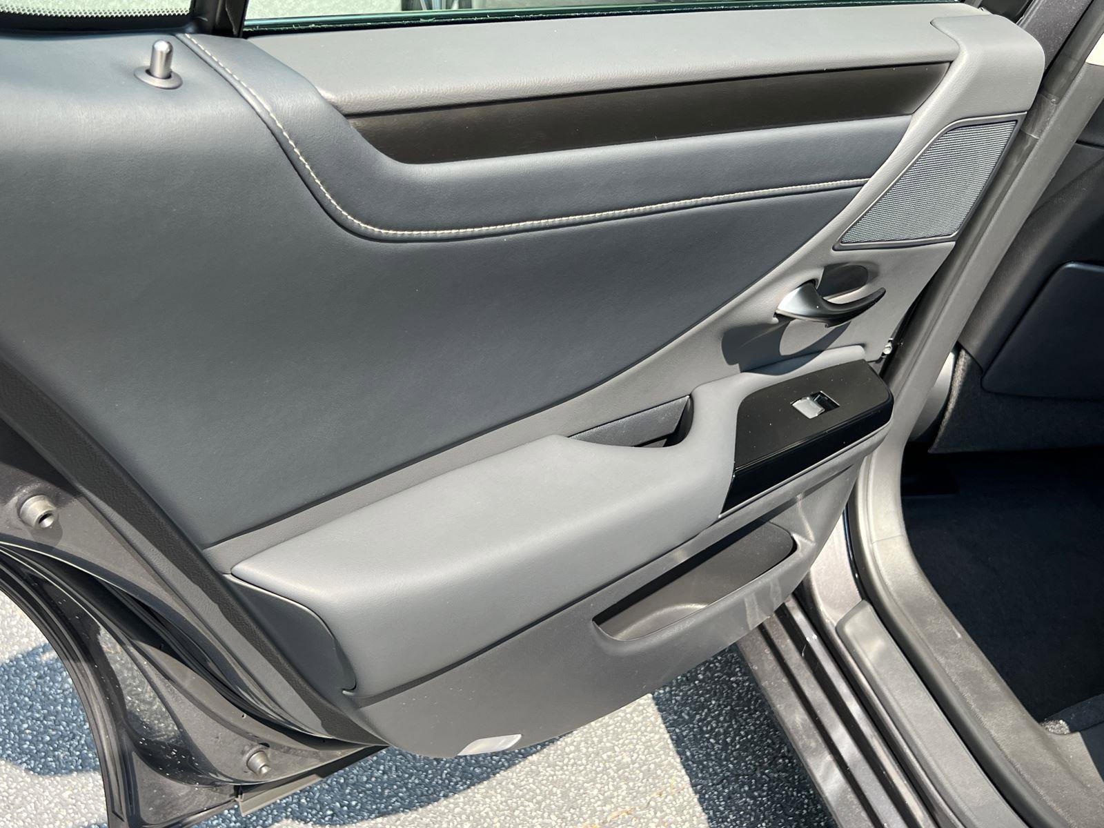 New 2025 Lexus ES 350 w/ Premium Package image 16