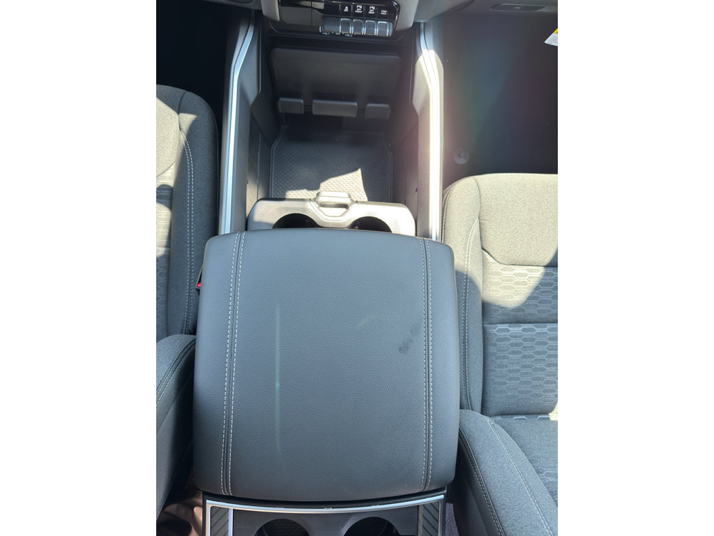 New 2026 RAM 1500 Express AWD/4WD image 20