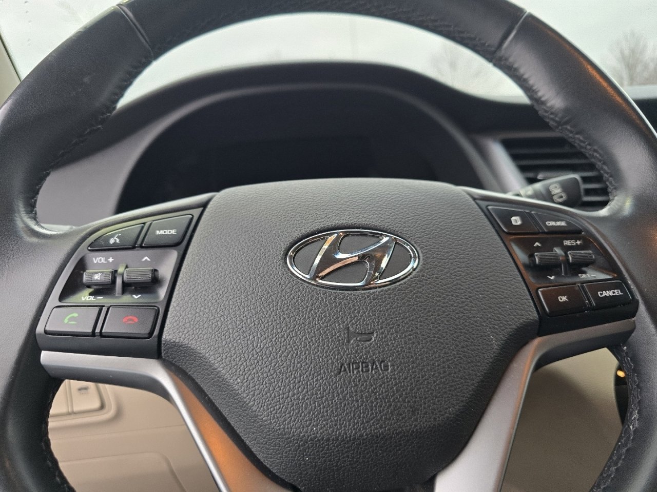 Used 2016 Hyundai Tucson Sport image 16