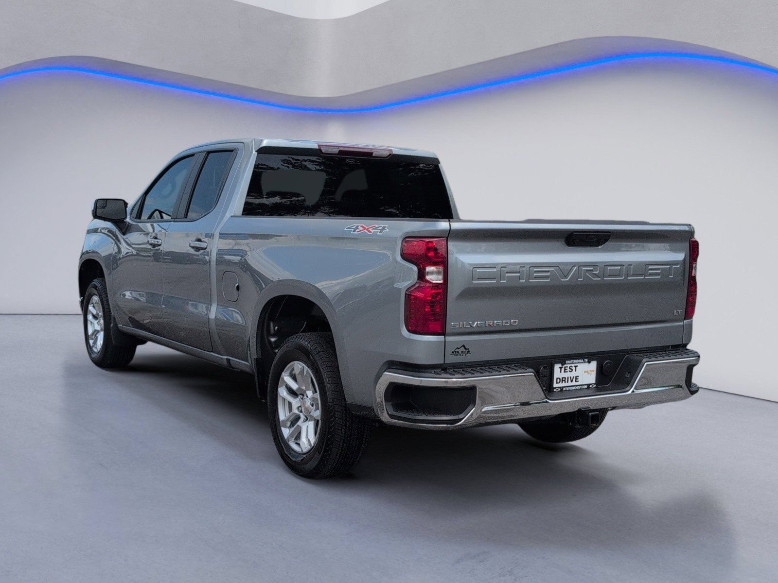 Used 2026 Chevrolet Silverado 1500 LT AWD/4WD image 3