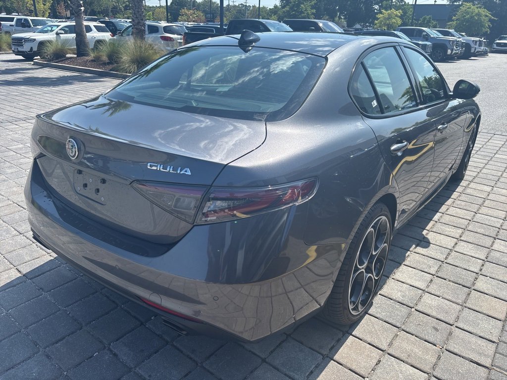Used 2024 Alfa Romeo Giulia Ti image 38
