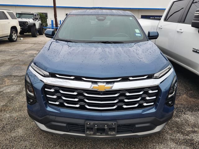 Used 2025 Chevrolet Equinox LT w/ Safety and Technology Package image 2