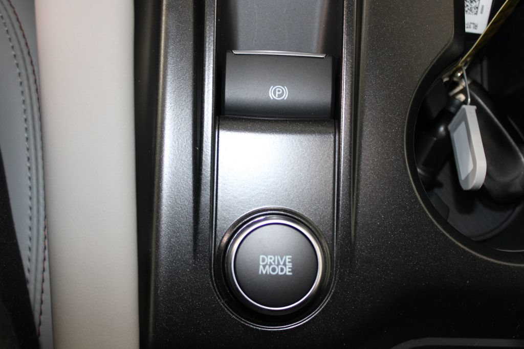 New 2026 Ford Explorer Active RWD image 46