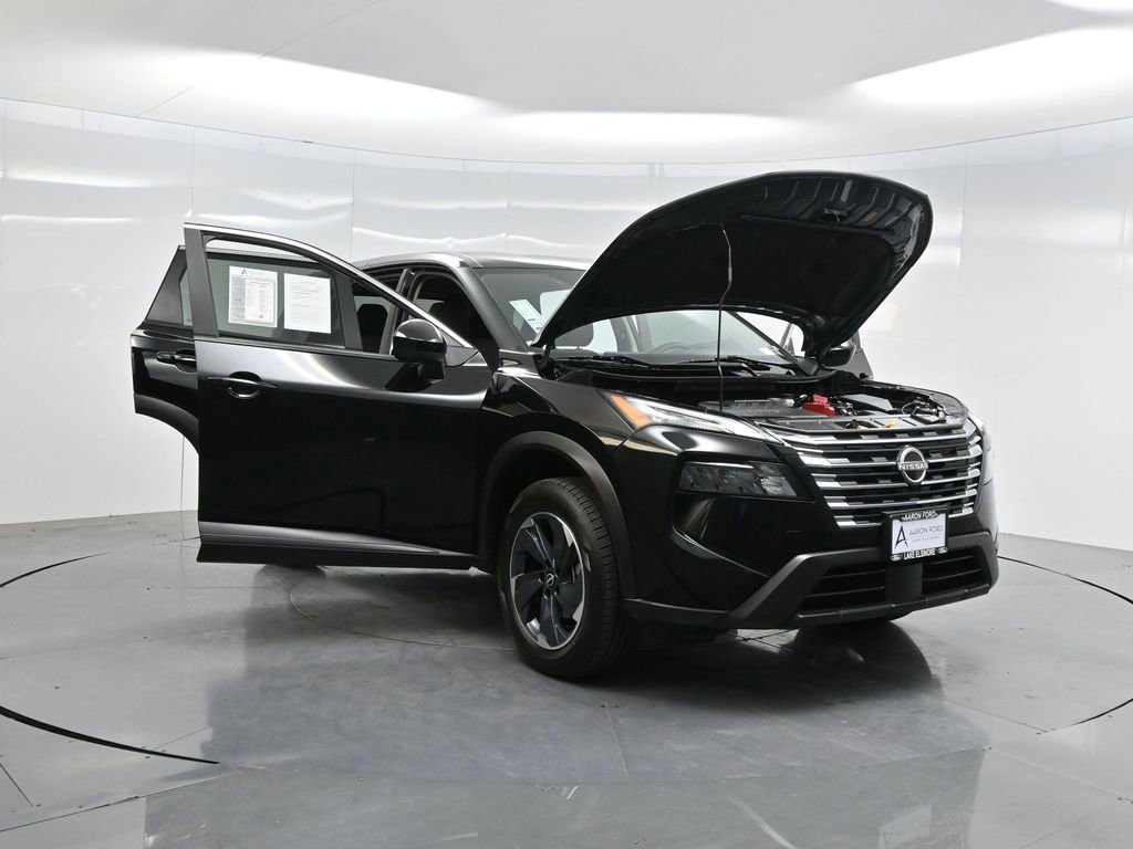 Used 2024 Nissan Rogue SV image 42