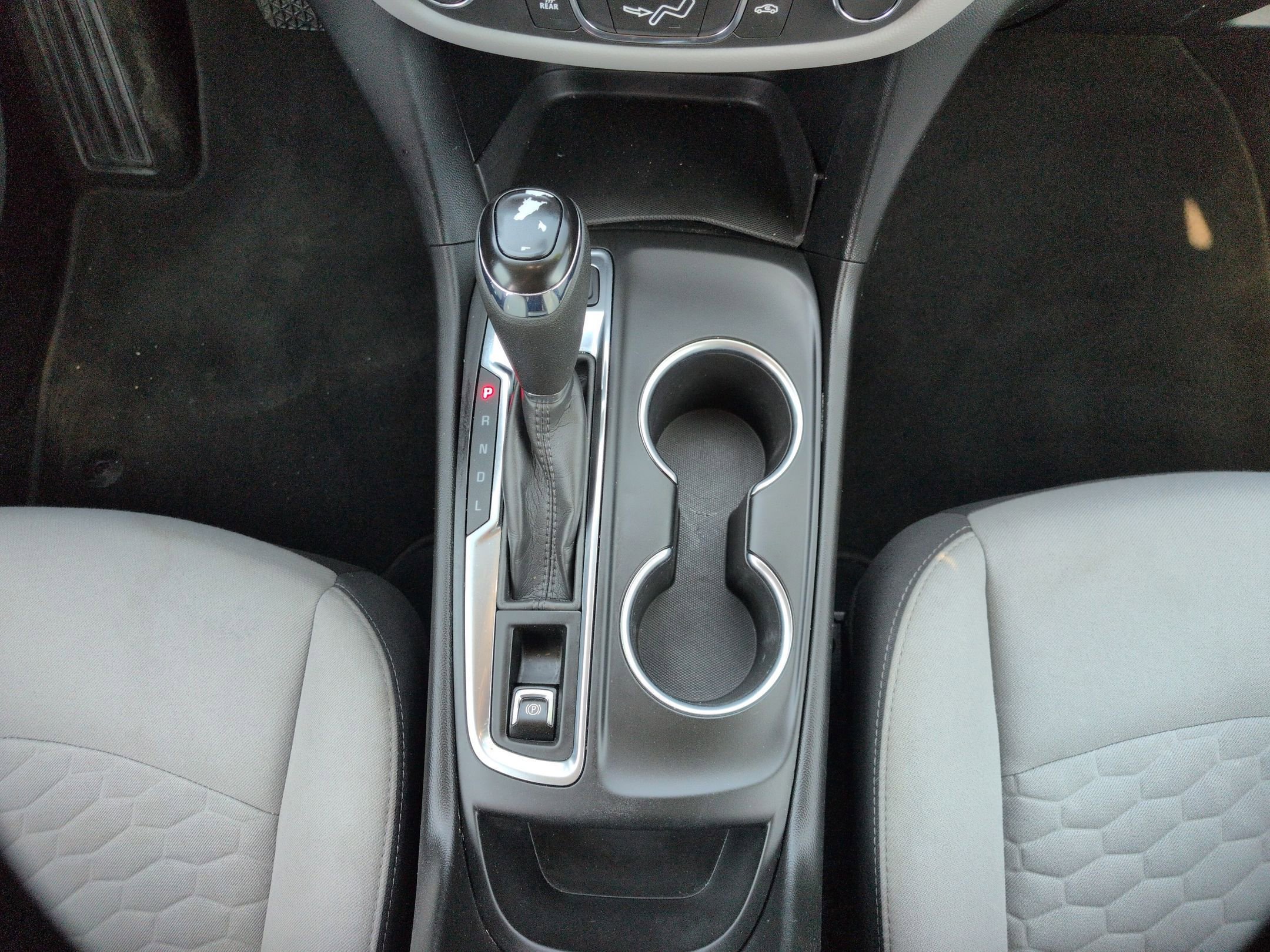 Used 2021 Chevrolet Equinox LS w/ LS Convenience Package image 14