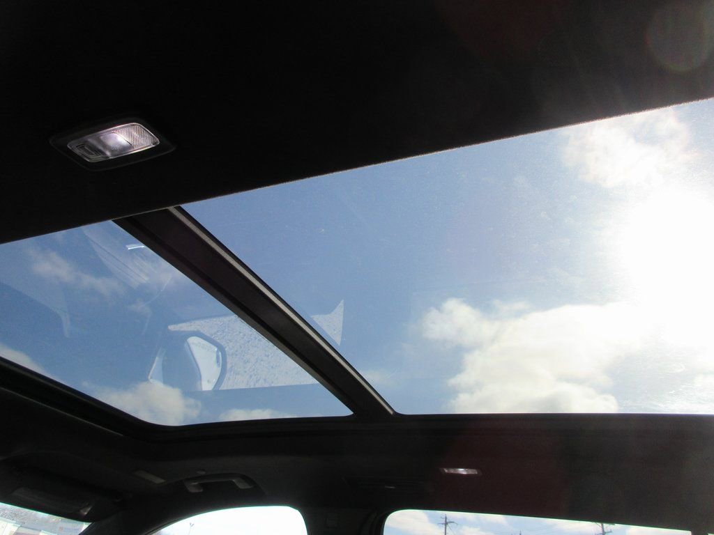 New 2026 GMC Acadia Denali Ultimate AWD/4WD image 16