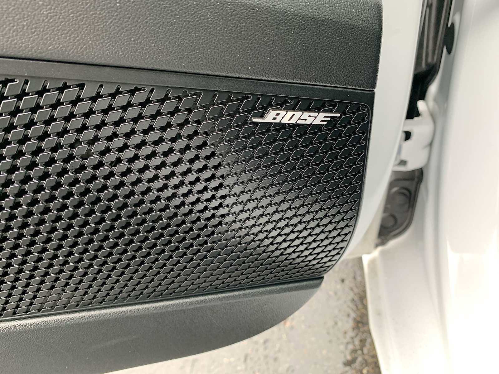 Used 2025 Hyundai Elantra Limited image 24