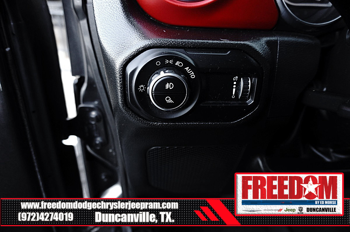 Used 2023 Jeep Gladiator Rubicon AWD/4WD image 25