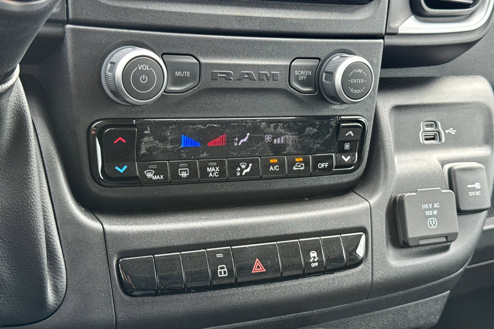 New 2026 RAM ProMaster 2500 w/ Quick Order Package 22G SLT image 18