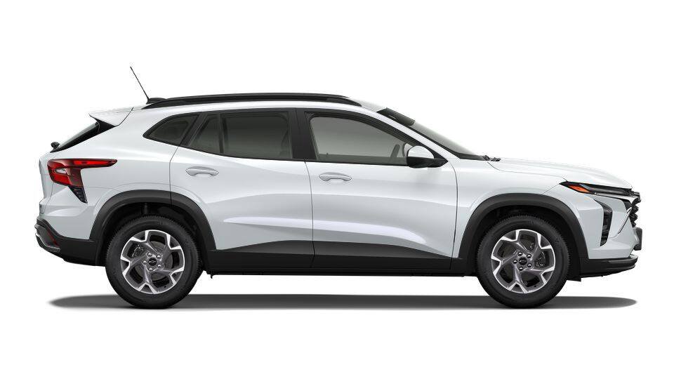 New 2026 Chevrolet Trax LT w/ LPO, Blackout Package FWD image 25