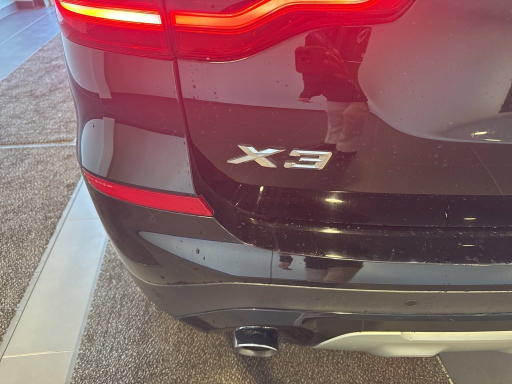 Used 2019 BMW X3 sDrive30i w/ Driving Assistance Package image 11