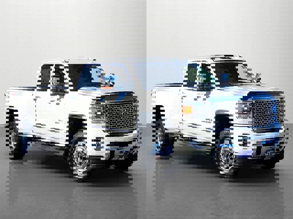 Used 2016 GMC Sierra 3500 Denali w/ Duramax Plus Package image 8