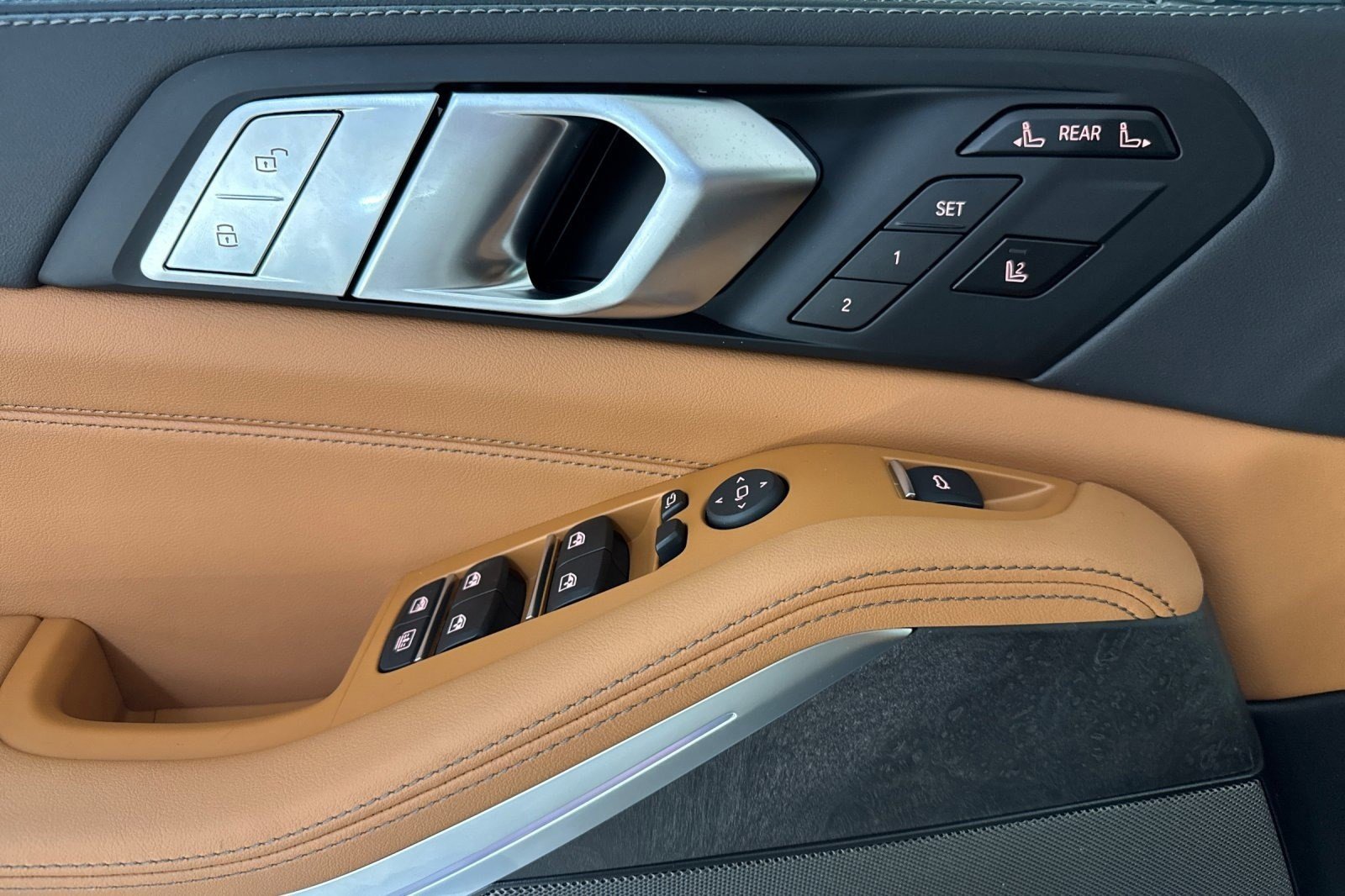 New 2026 BMW X7 xDrive40i w/ M Sport Package image 14