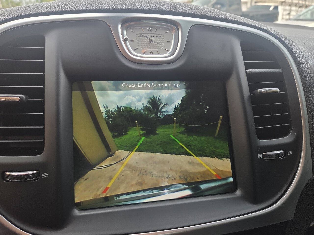 Used 2019 Chrysler 300 Limited RWD image 13