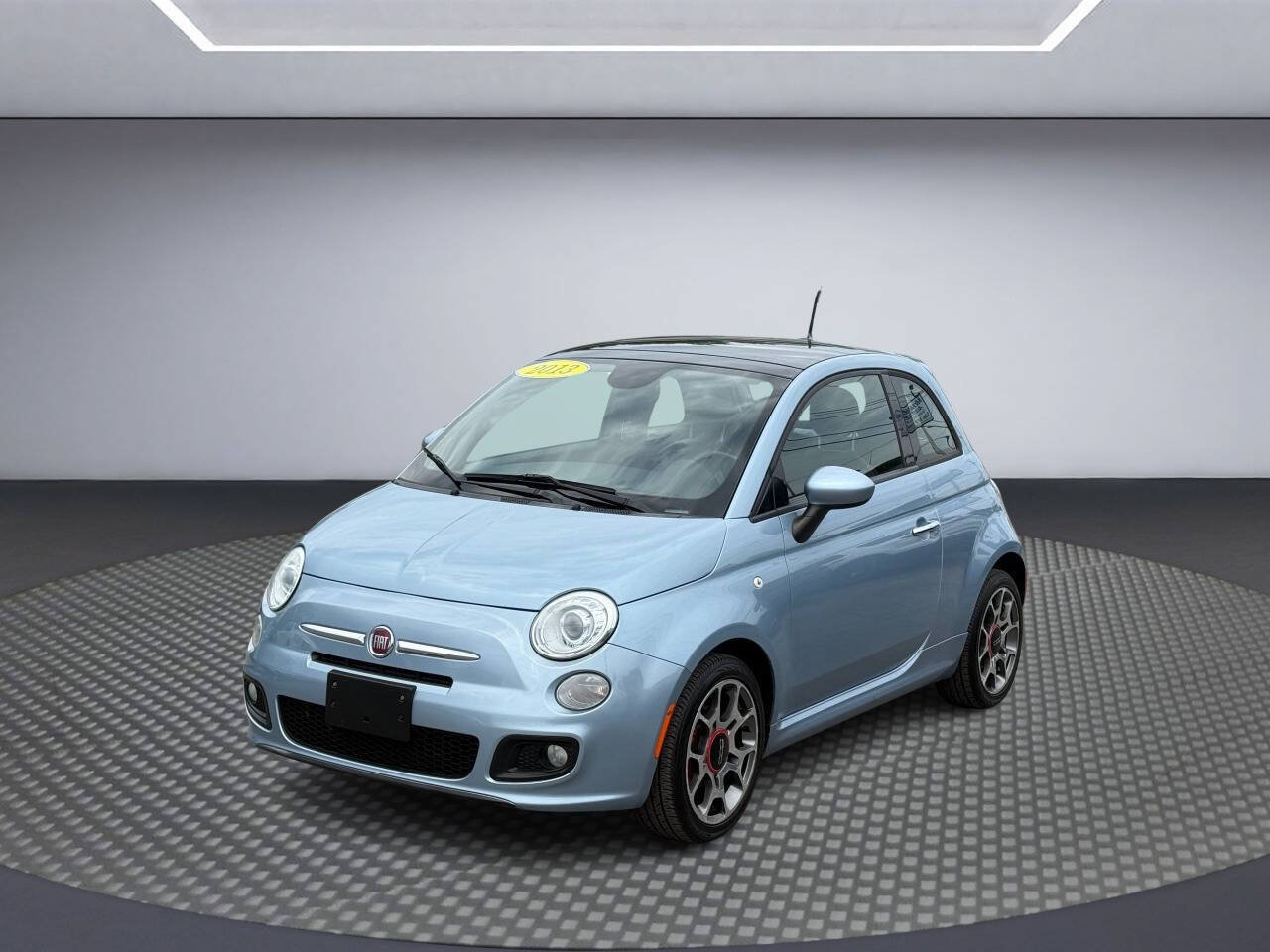 Used 2013 FIAT 500 Sport w/ Comfort/Convenience Group FWD image 3