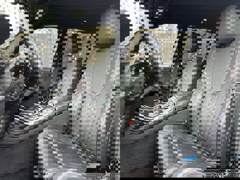 Used 2020 BMW X7 xDrive40i w/ M Sport Package image 16