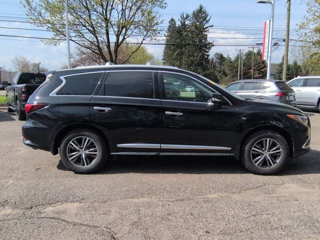 Used 2019 INFINITI QX60 Luxe w/ Essential Package AWD/4WD image 2