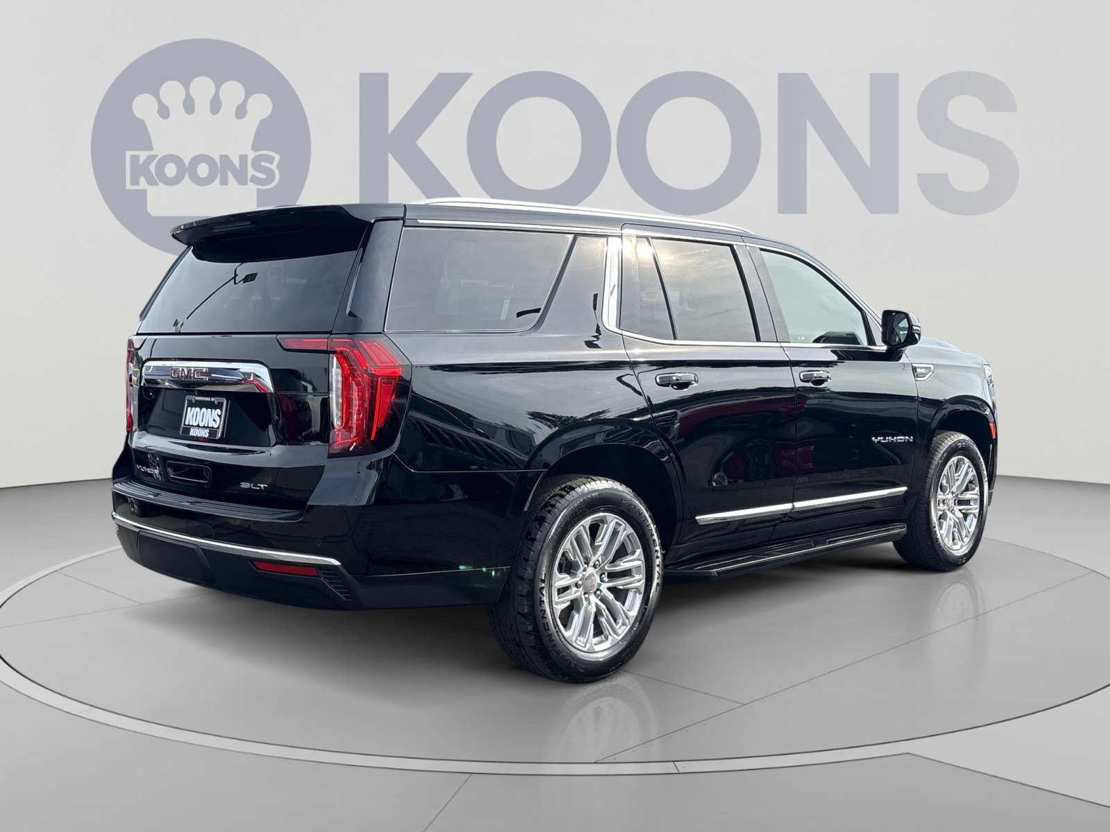 Used 2023 GMC Yukon SLT w/ SLT Premium Package AWD/4WD image 7