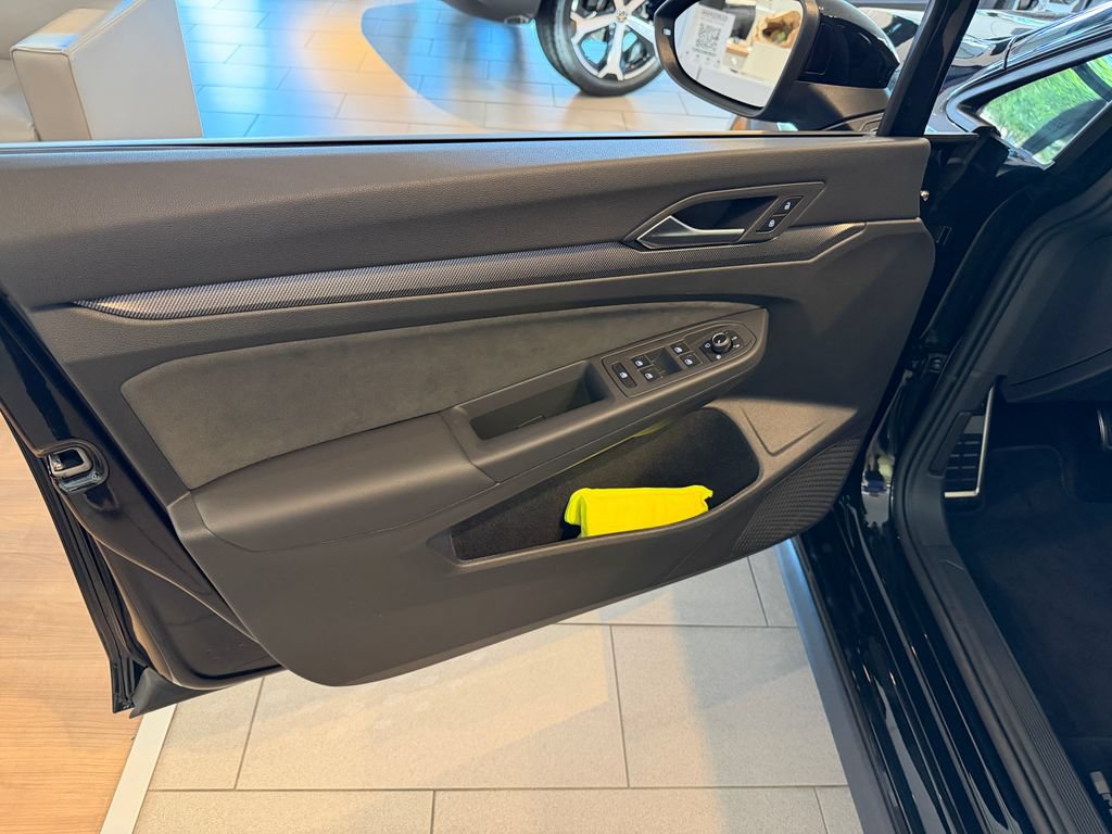 New 2026 Volkswagen GTI SE FWD image 9