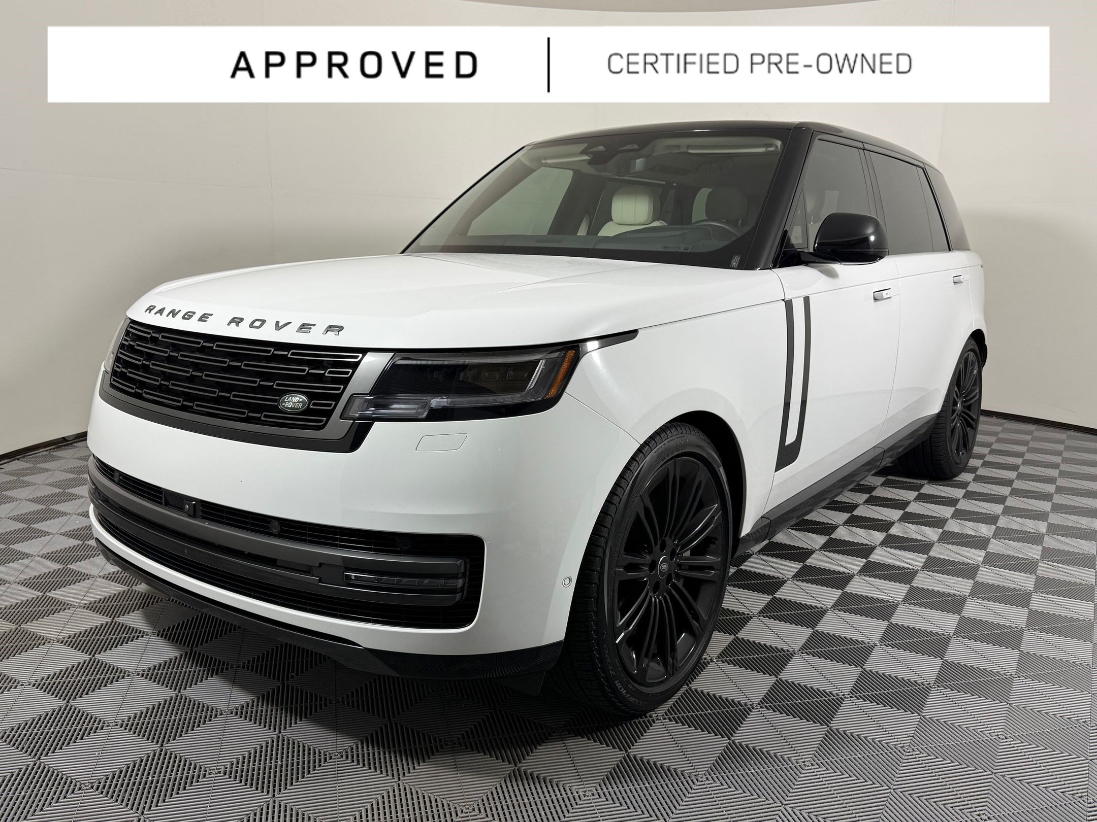 Used 2024 Land Rover Range Rover Long Wheelbase SE AWD/4WD image 1