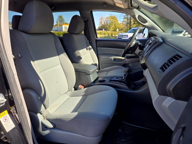 Used 2013 Toyota Tacoma PreRunner w/ Convenience Pkg RWD image 19