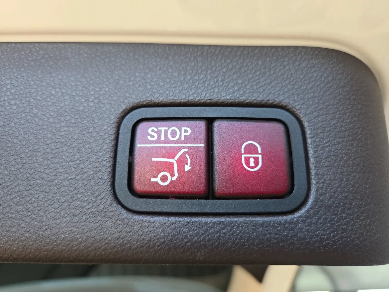 Used 2018 Mercedes-Benz GLE 350 image 28