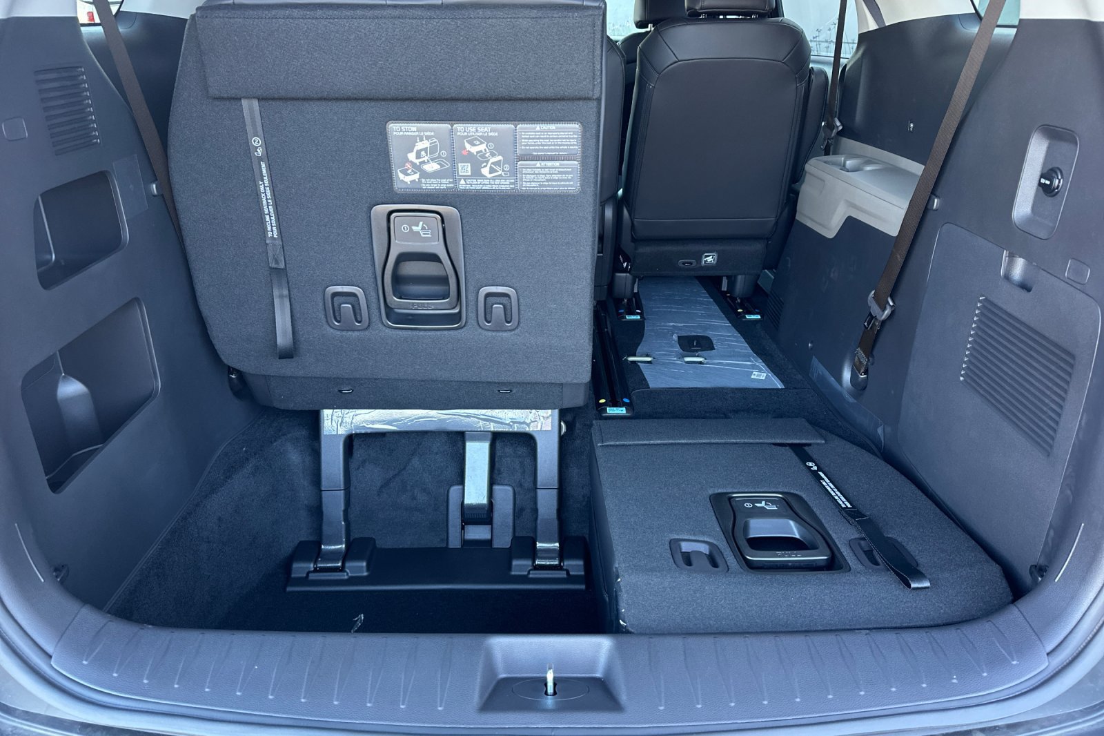 New 2027 Kia Carnival FWD image 15