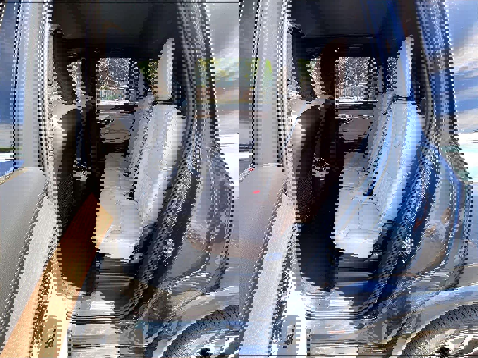 New 2026 Volvo XC90 B5 Plus w/ Protection Package image 12