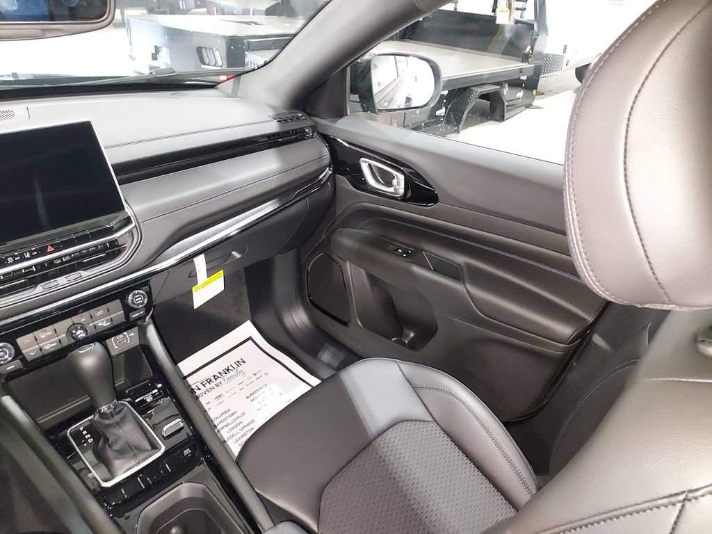 New 2026 Jeep Compass Latitude AWD/4WD image 11