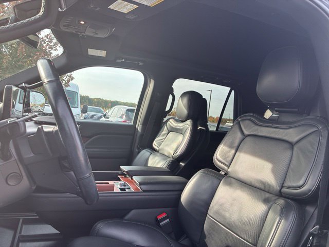 Used 2023 Lincoln Navigator Reserve AWD/4WD image 41