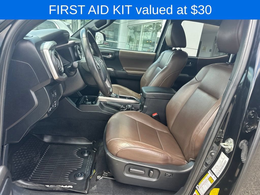 Used 2020 Toyota Tacoma Limited AWD/4WD image 11