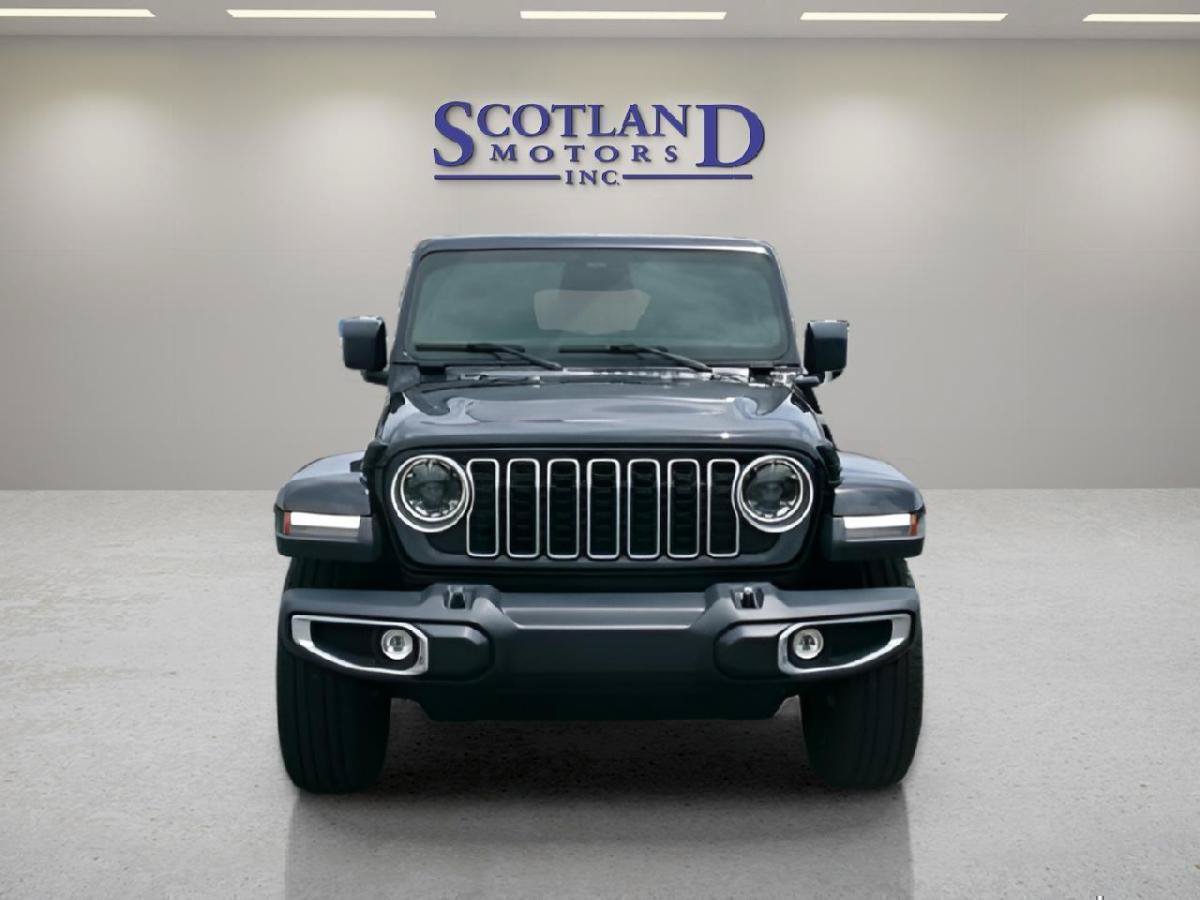 Used 2025 Jeep Wrangler Unlimited Sahara w/ Safety Group AWD/4WD image 3
