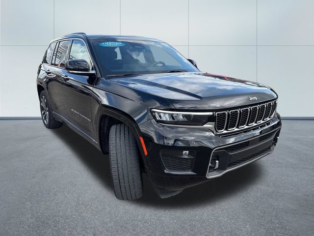 Used 2023 Jeep Grand Cherokee Overland AWD/4WD image 5