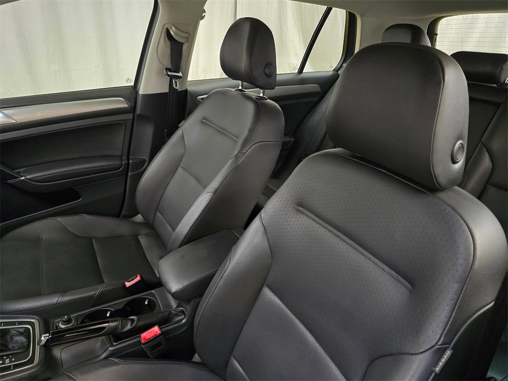 Used 2015 Volkswagen Golf SE image 52