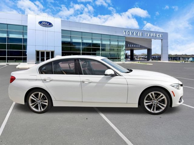 Used 2017 BMW 330i Sedan RWD image 5